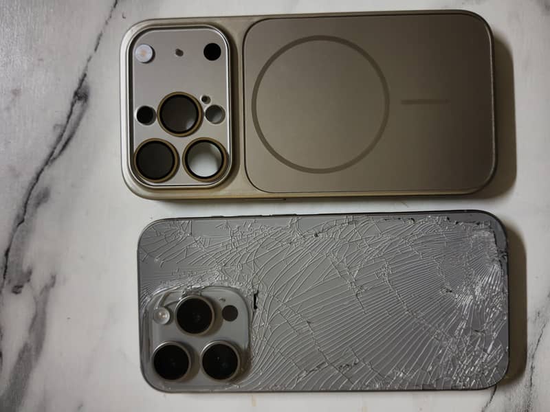 iPhone 15 Pro 4