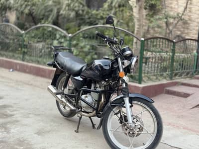 Suzuki GS 150 Se brand new condition