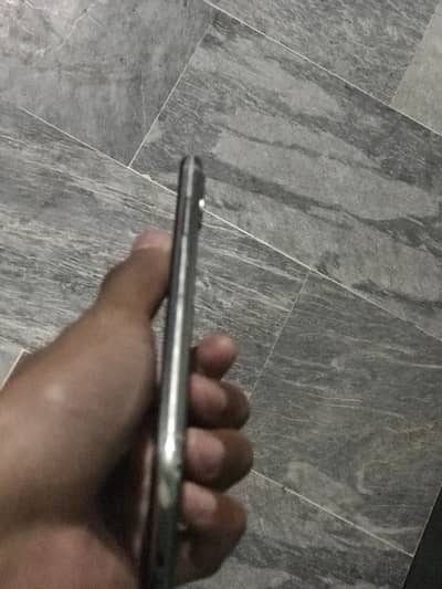 iPhone X read description