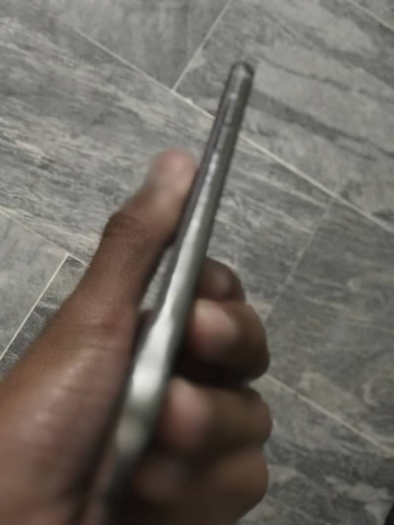 iPhone X read description 1