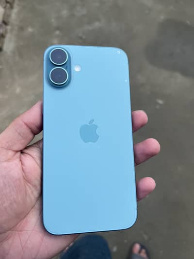 I am sale iPhone 16 plus 128gb iCloud locked