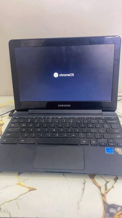 10/10 condition Chromebooks available.