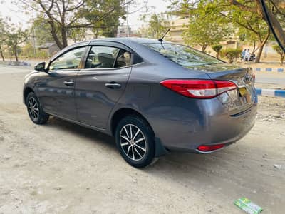 Toyota Yaris 1.3 Ativ cvt 2022