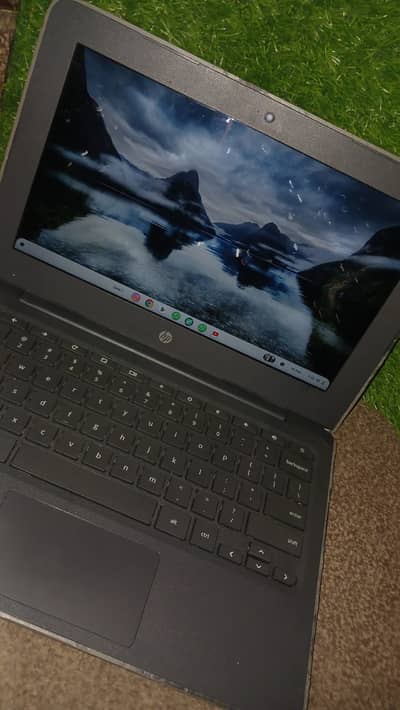 HP ChromeBook 11 G7 EE used par new condition not any fult
