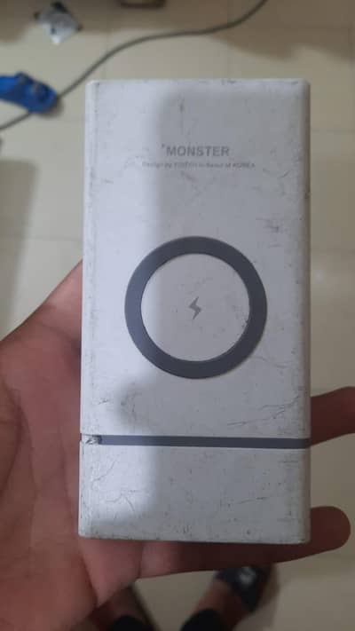 monster  wireless power bank