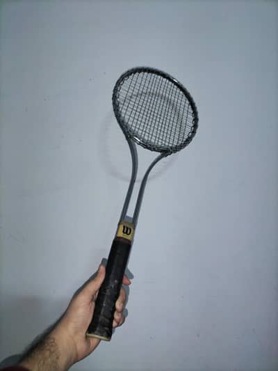 Wilson T2000 tennis racket,