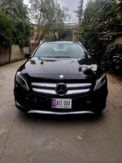 Mercedes Benz GLA 200