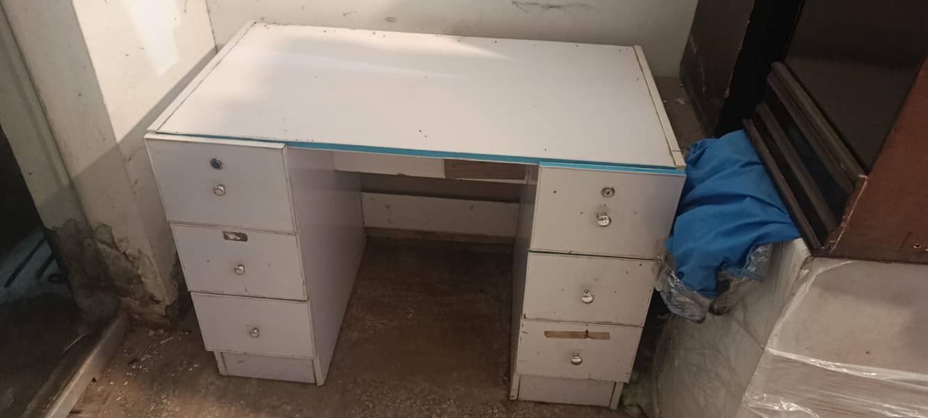 Study / Office Table with 8 drawers 0