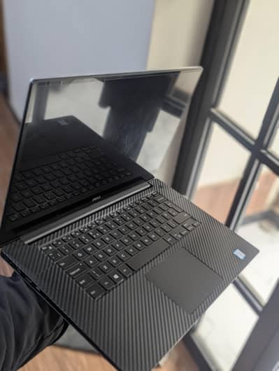 Dell Precision 5520 Workstation | Core i7 | 24 GB Ram | 4 GB graphics