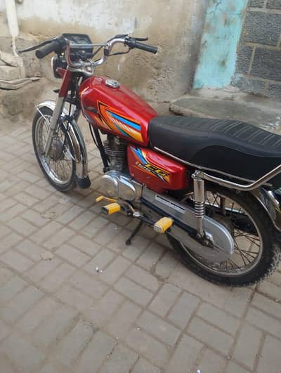 Honda 125 CG 2004 model for urgent sale