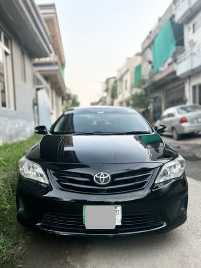 Corolla GLI ecotec 2012 model black color