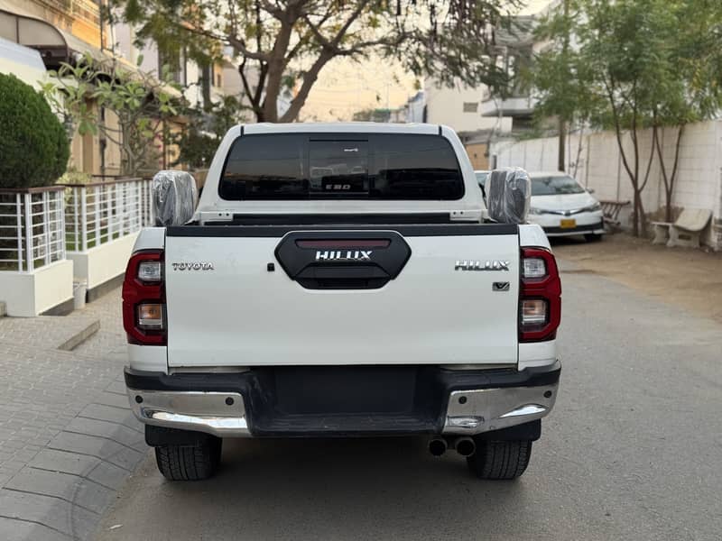 Toyota Hilux Rocco - Cars - 1111549196