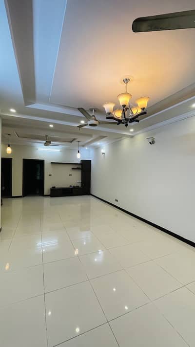 Beautiful 5Bed House Available For Rent Ideal Location F11