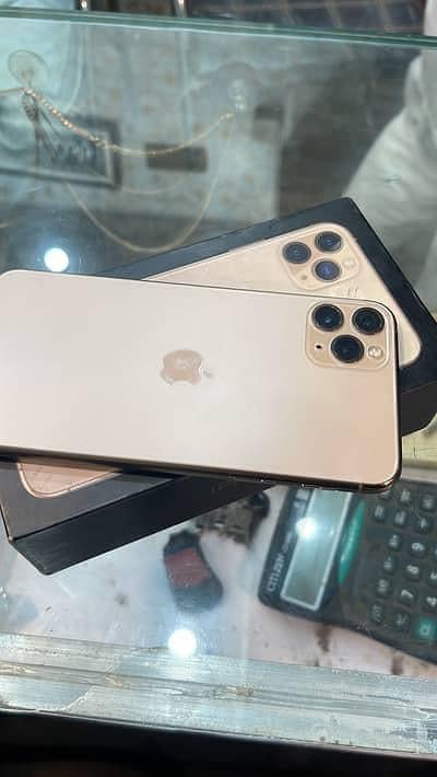 iphone 11 pro (256GB) PTA Approved