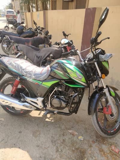honda CB 150 almost new condition