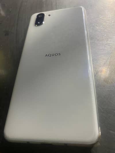 sharp Aquos R3