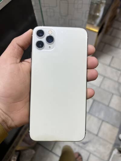 iPhone 11 pro max 256gb non pta 89 health 10/9