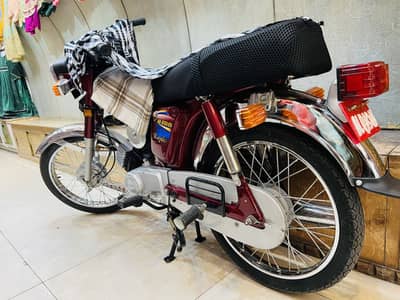 Yamaha Royale YB 100 2005