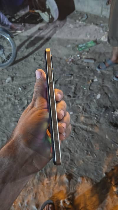 itel used me ha 10x8 piiecs ok hai urgent sale krna hai