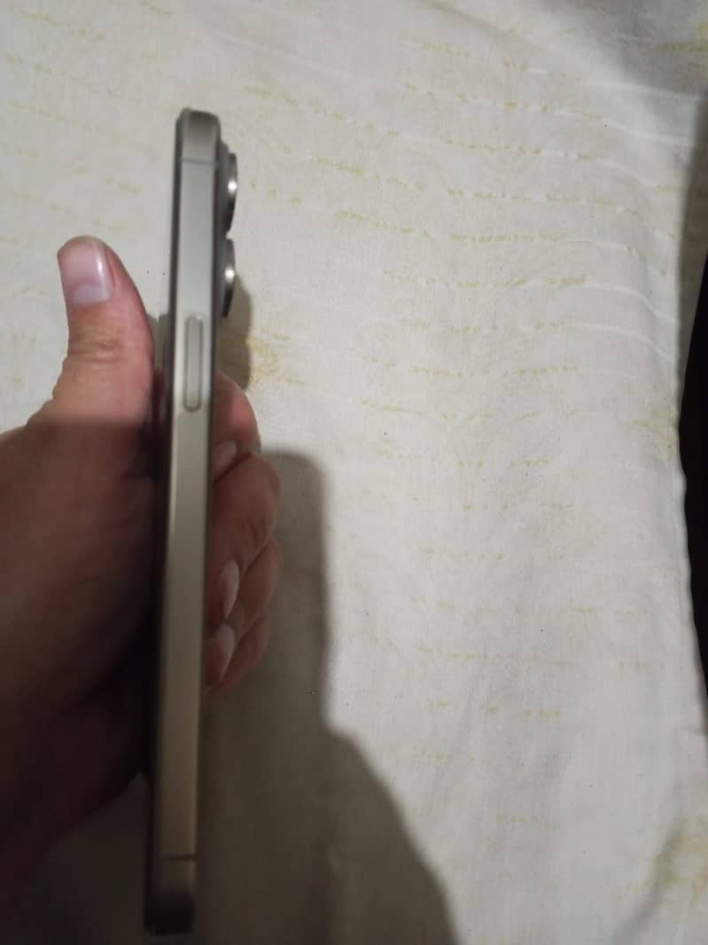 IPhone 15pro Max HK 3