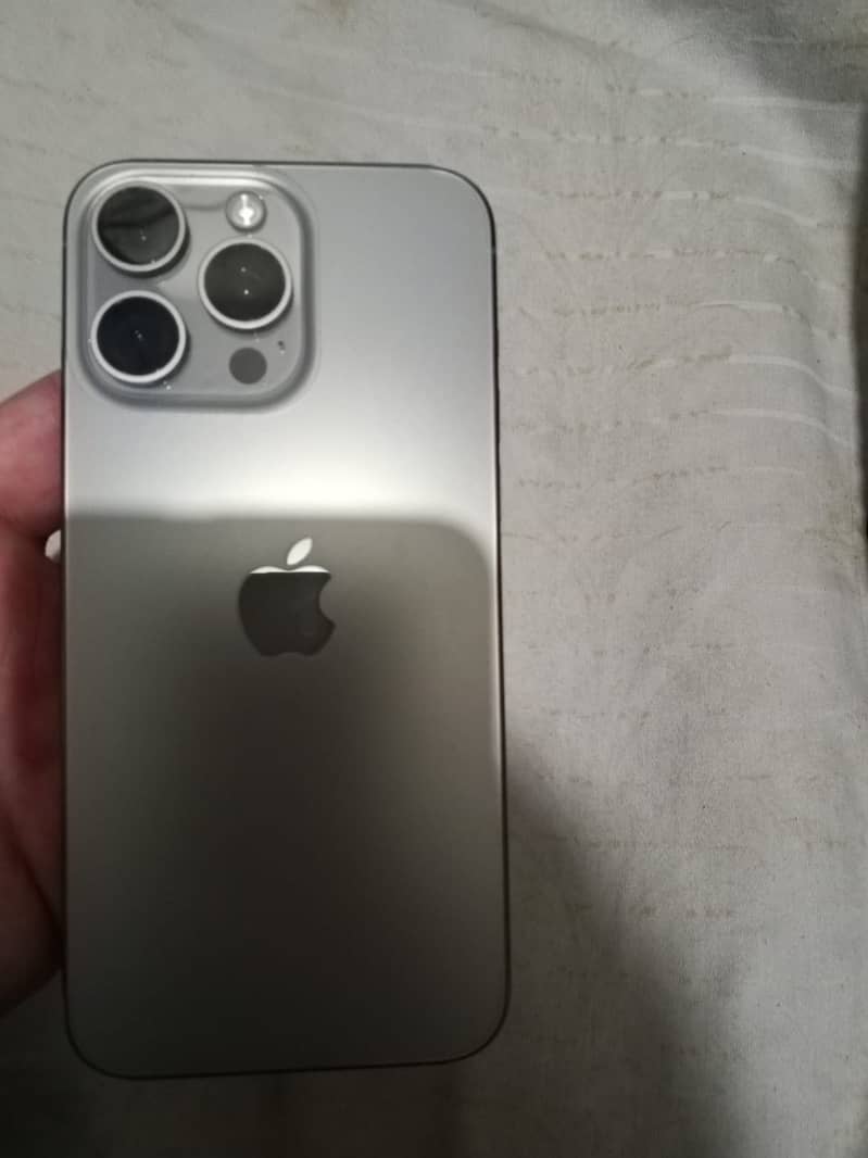 IPhone 15pro Max HK 4