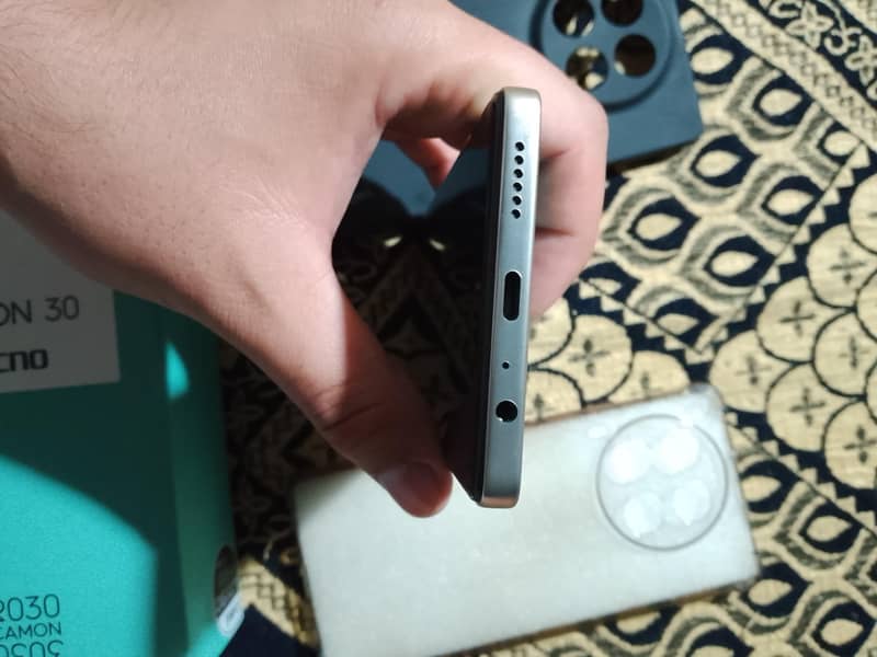 Tecno Camon 30 7