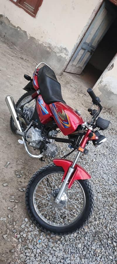 United 100 cc new bike zero meter  dirt tyres