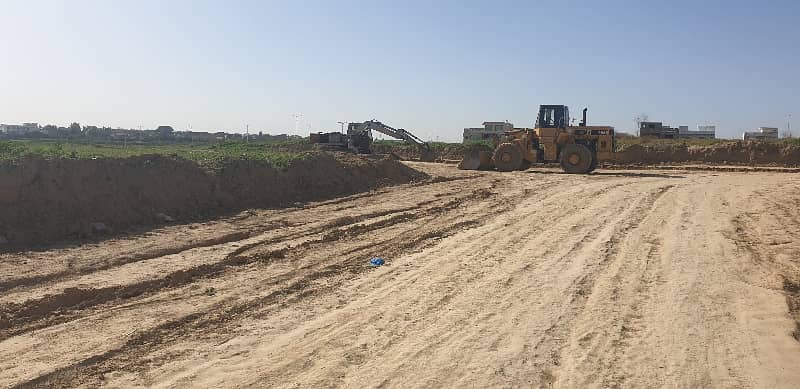 10 marla plot available 2