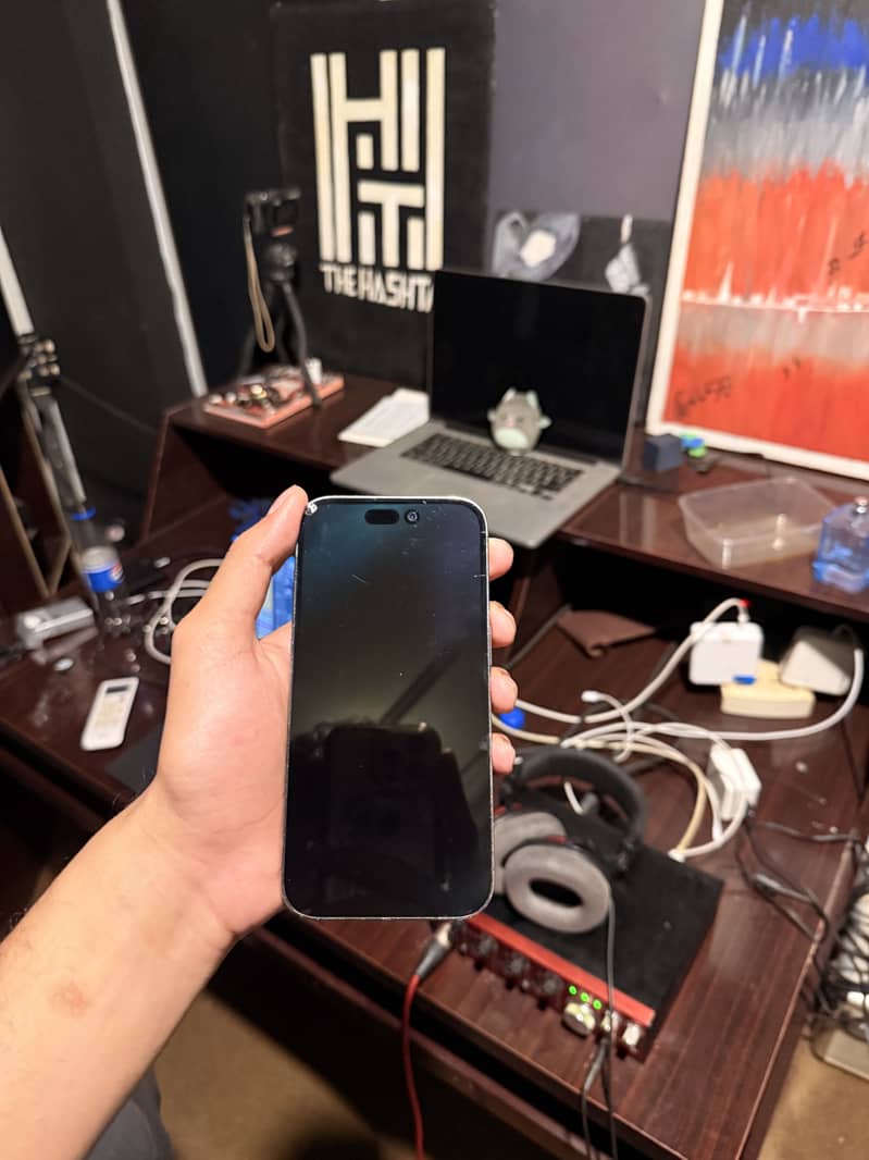 iPhone 14 Pro 4