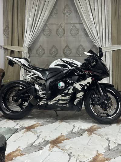 honda cbr600rr leyla edition