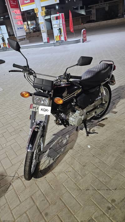 *2023 Honda CC 125 Special Edition - Black* 