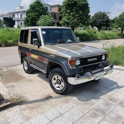 Land cruise 3door prado 03495323676 contact number