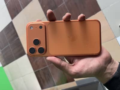 iPhone 17 Pro Max 256 GB 10/10 With Full Box