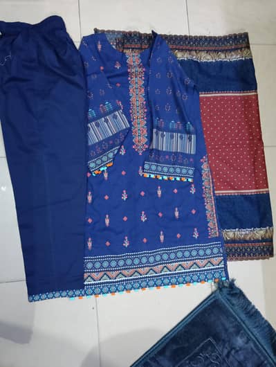 Embroidered 3Piece lawn Suit (Small Size)