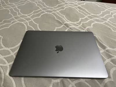 Macbook Pro 2019 13 Inch I7 16 GB 256GB Touch Pad