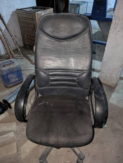 office chair 101% ohk urgent sale