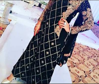 dress urgent for sell price 5000