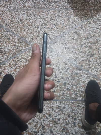 iPhone 11 Pro 64 gb nonpta jv. 2month sim chaly ga