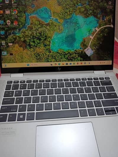 hp Elitebook 8gb. 256 memory i5  7 genration