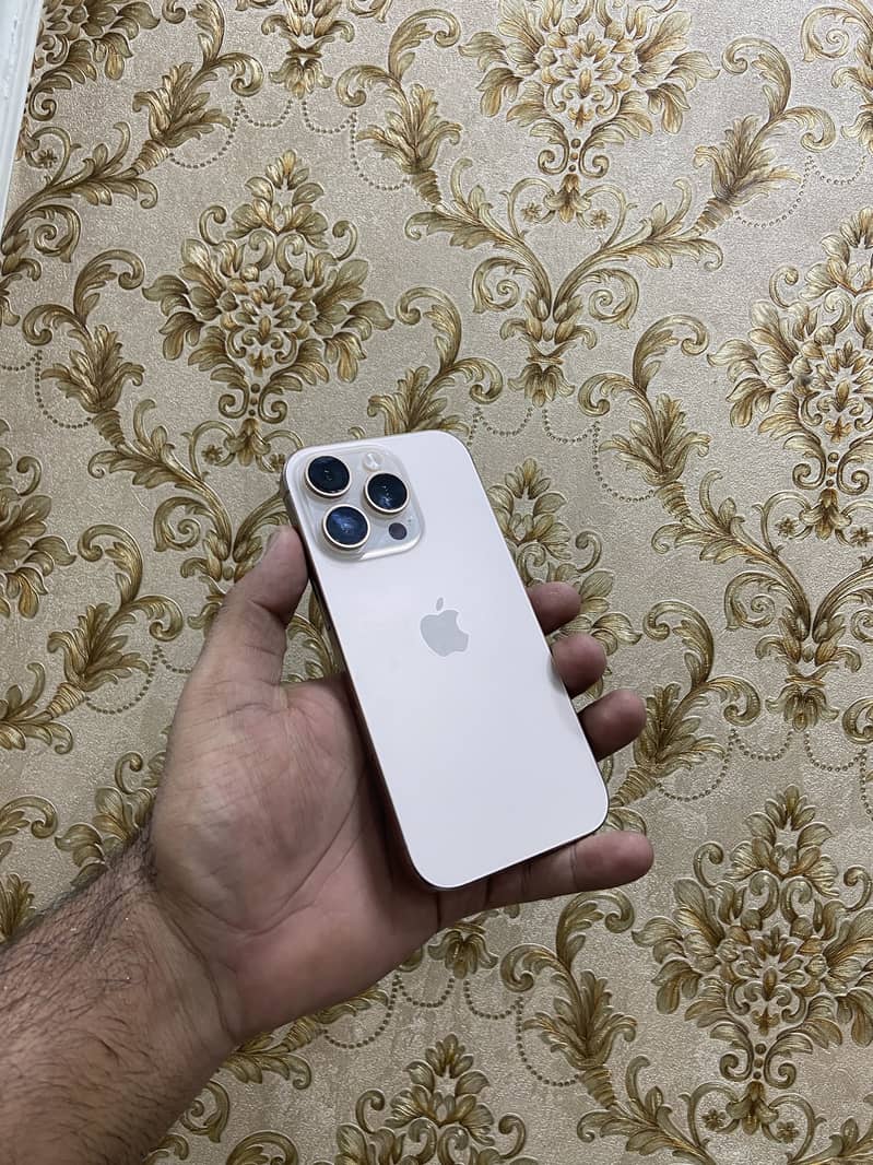 Iphone 16 pro 0