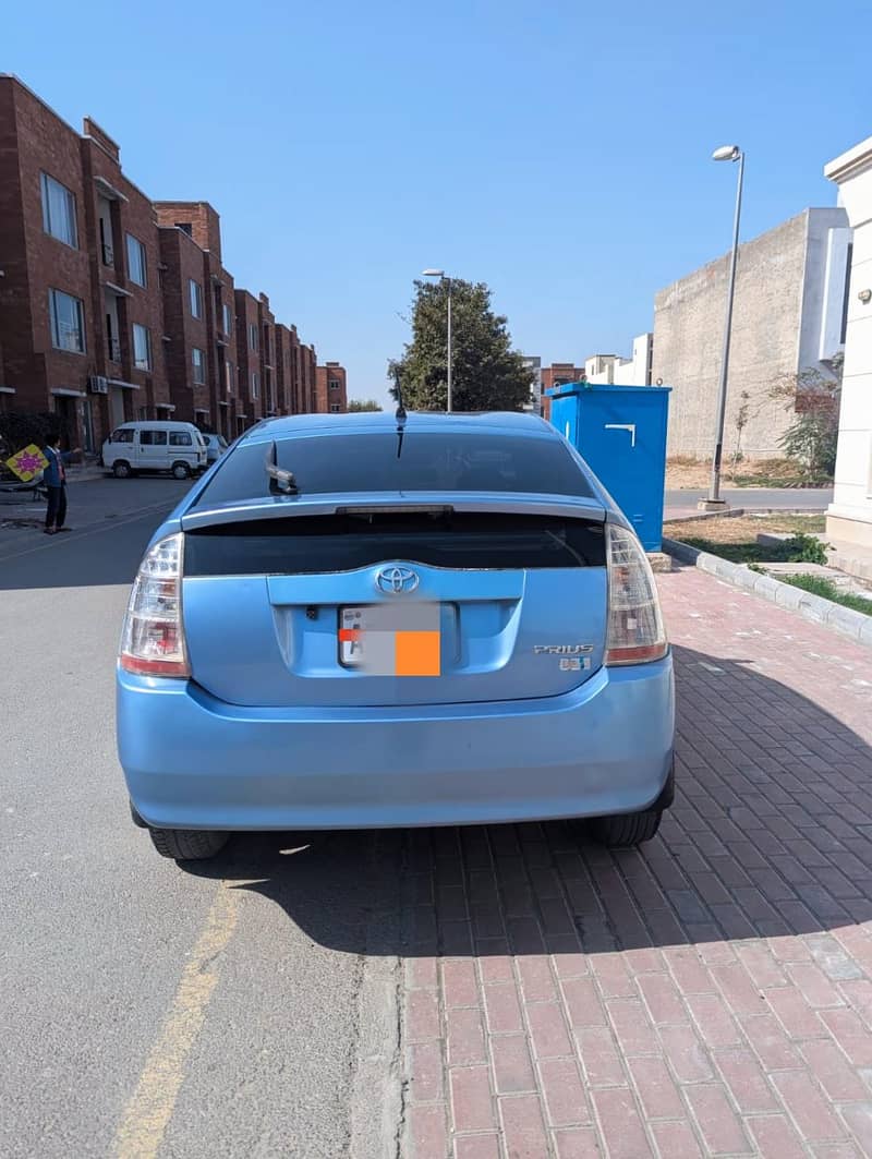 Toyota Prius 1300cc 1