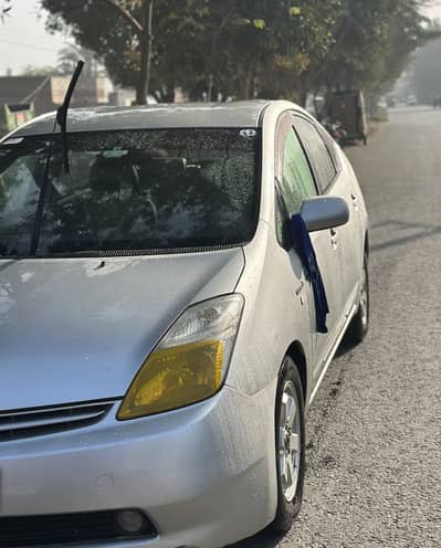 Toyota Prius 1.5 Silver hybrid + Petrol 2010 Model Registered 2014
