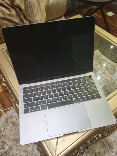 macbook pro 2019 13inch