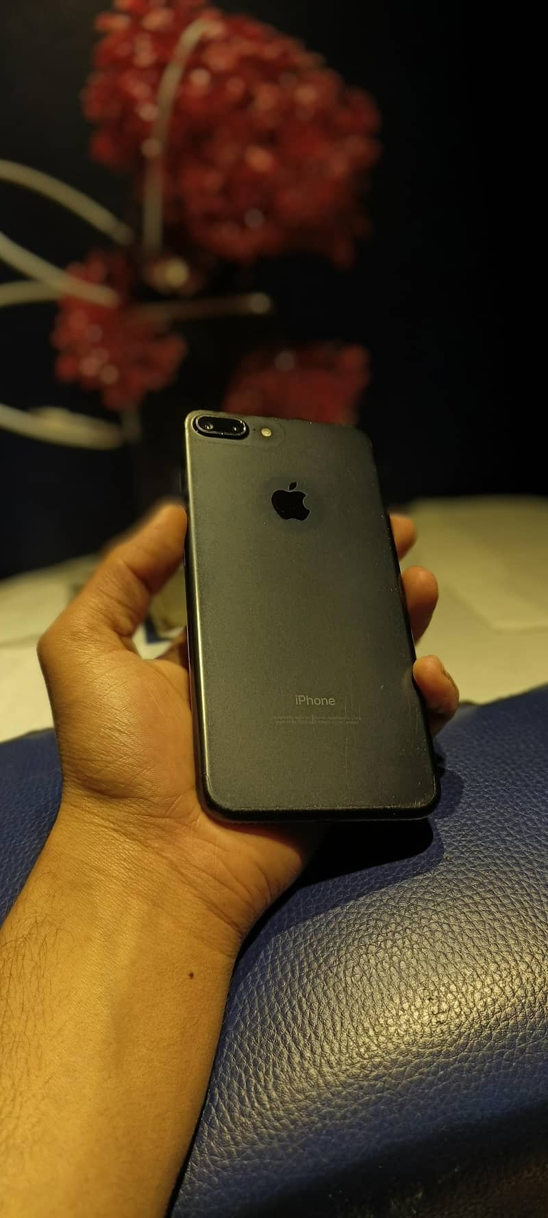 IPHONE 7 plus  . . . . . . 5