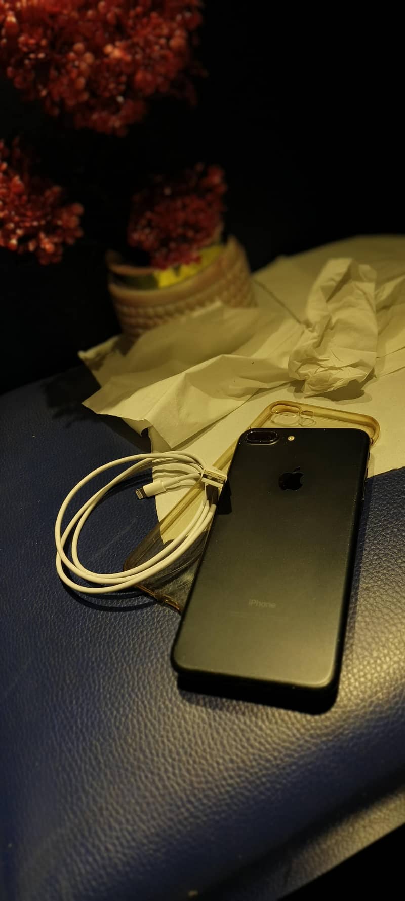 IPHONE 7 plus  . . . . . . 6