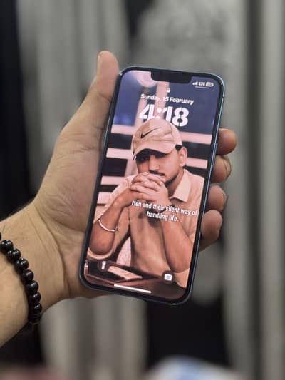 i phone 13 128gb sim gilch hai kabhi chalti kabhi nai exchange