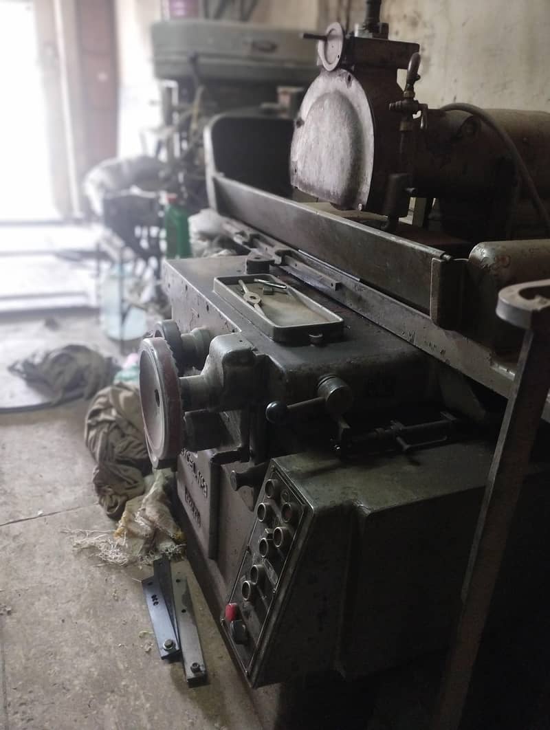 Surface Machine lathe work 4