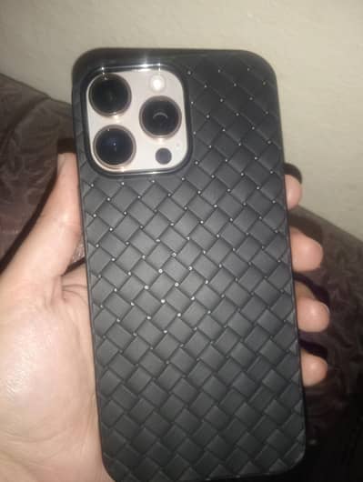 16 Pro Max 256 GB Factory unlocked Natural Dasit Titanium