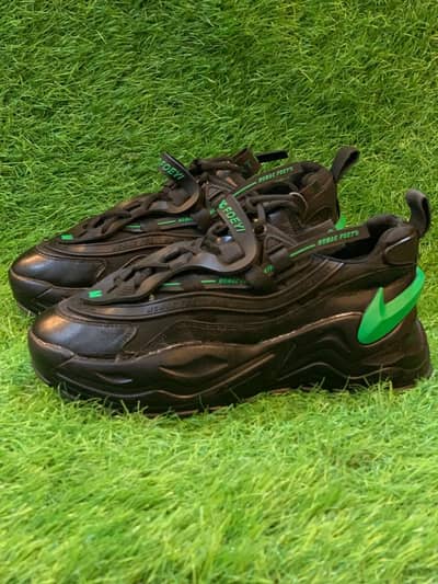 shoes . Watsapp no : 03113616743