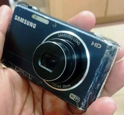Samsung DV150F 16.2MP Smart WiFi Digital Camera with 5x Optical Zoom
